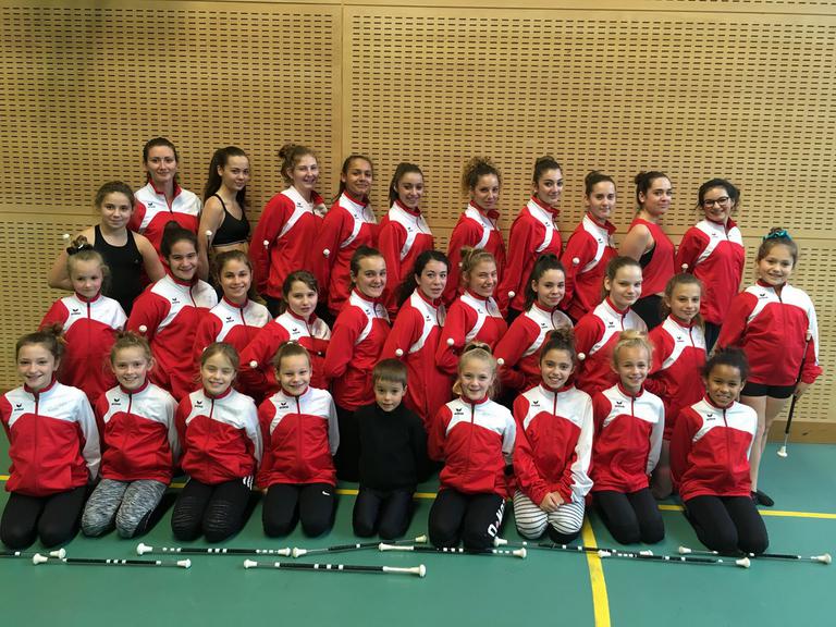 Athlètes en compétition - Club de Twirling baton de L'oison